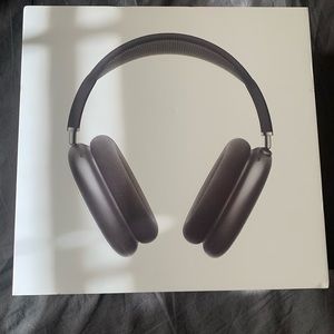 Apple AirPods Max space gray